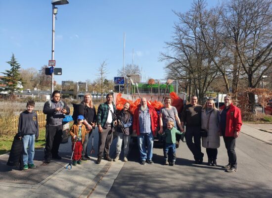 Gruppenbild der Freyen Gefolgschaft zum Frühjahrsputz