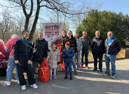 Gruppenbild der Foodsharing Mitglieder anlässlich des Frühjahrsputzes